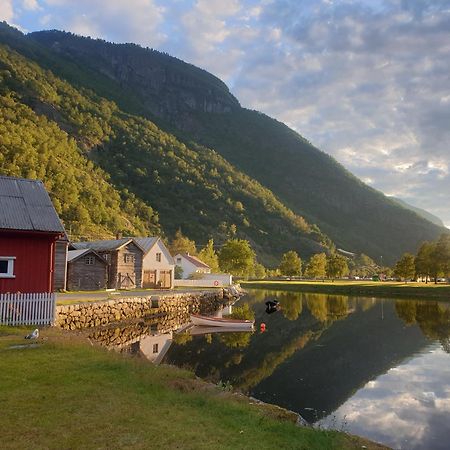 Kvammehuset Pa Gamle Laerdalsoyri Exterior foto